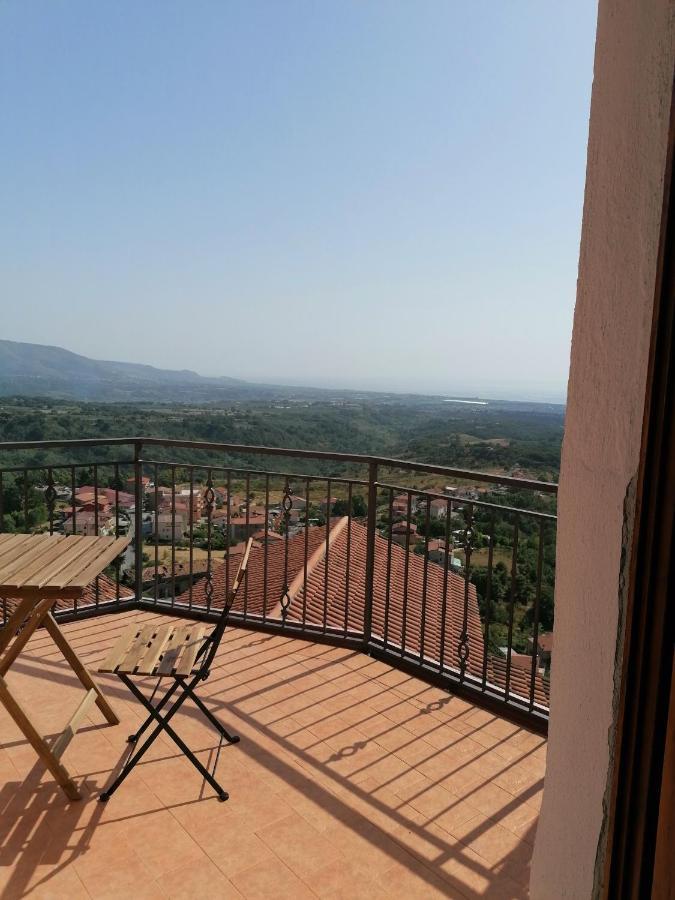 La Rocca Dei Borboni Bed & Breakfast Santa Domenica Talao Exterior photo
